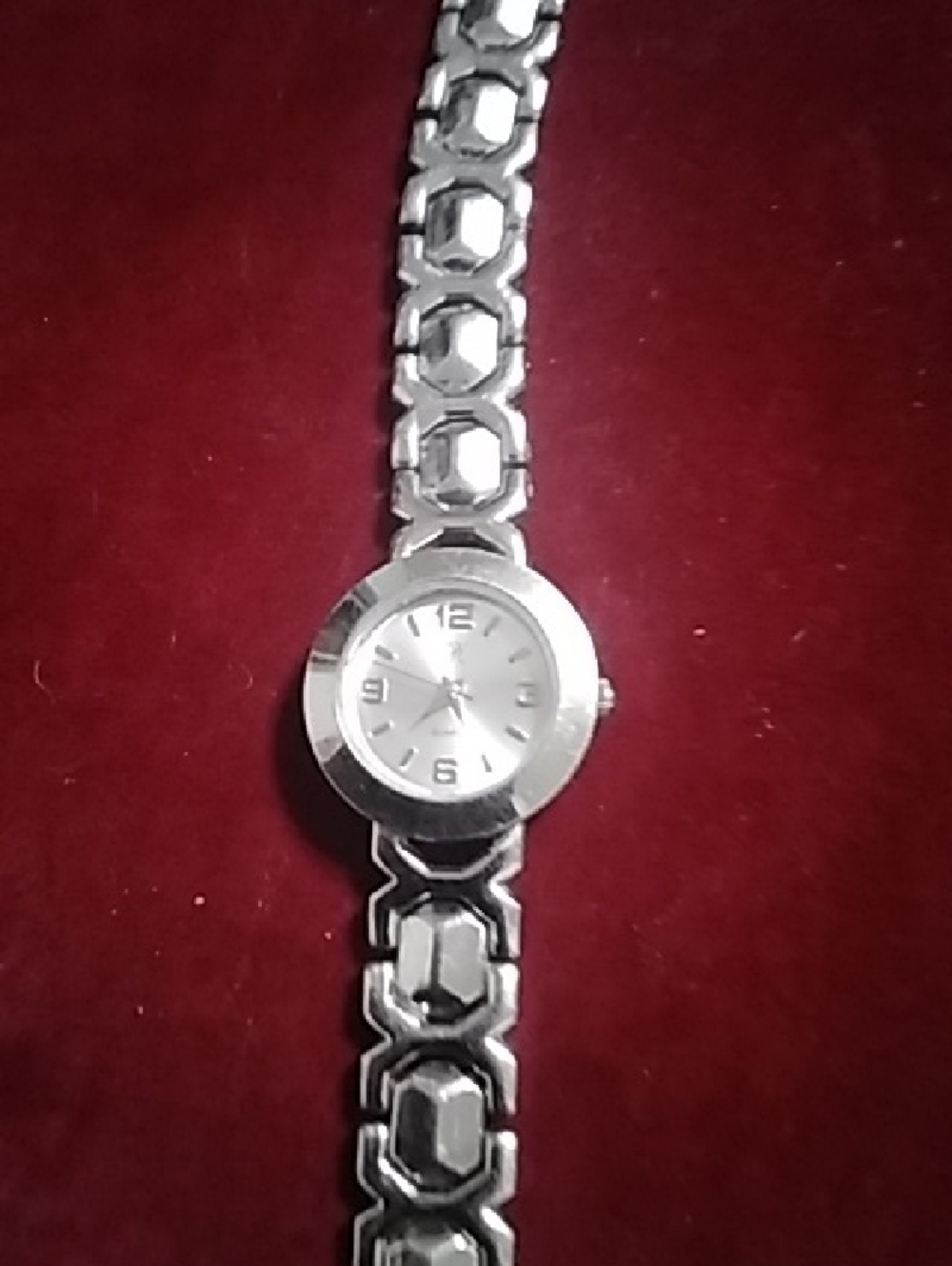 Silver Link Bracelet Watch - Sleek Round Face